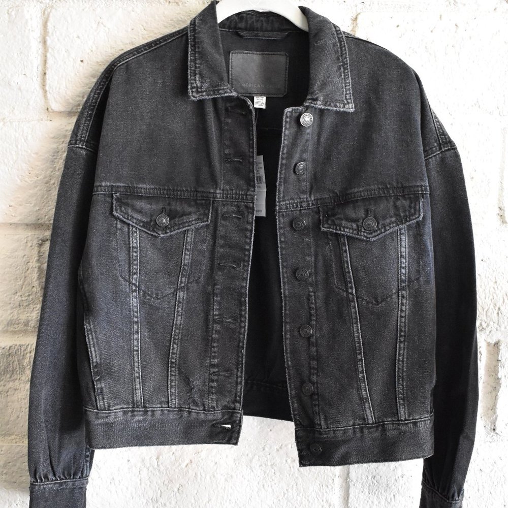 American Eagle Over sized Jean Jacket (NWT)